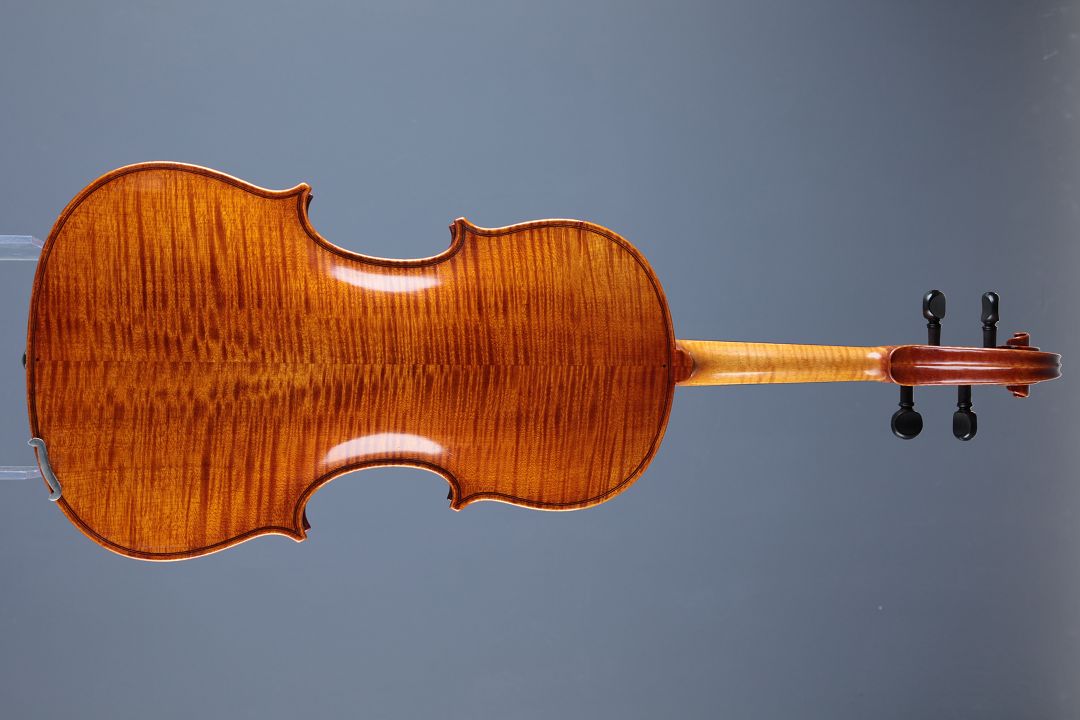 Voigt Jochen - Markneukirchen Anno 1977 - 42,5 cm - B-134